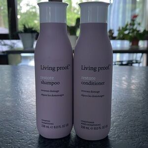 Living Proof Restore Shampoo & Conditioner improves texture & quality, repairs